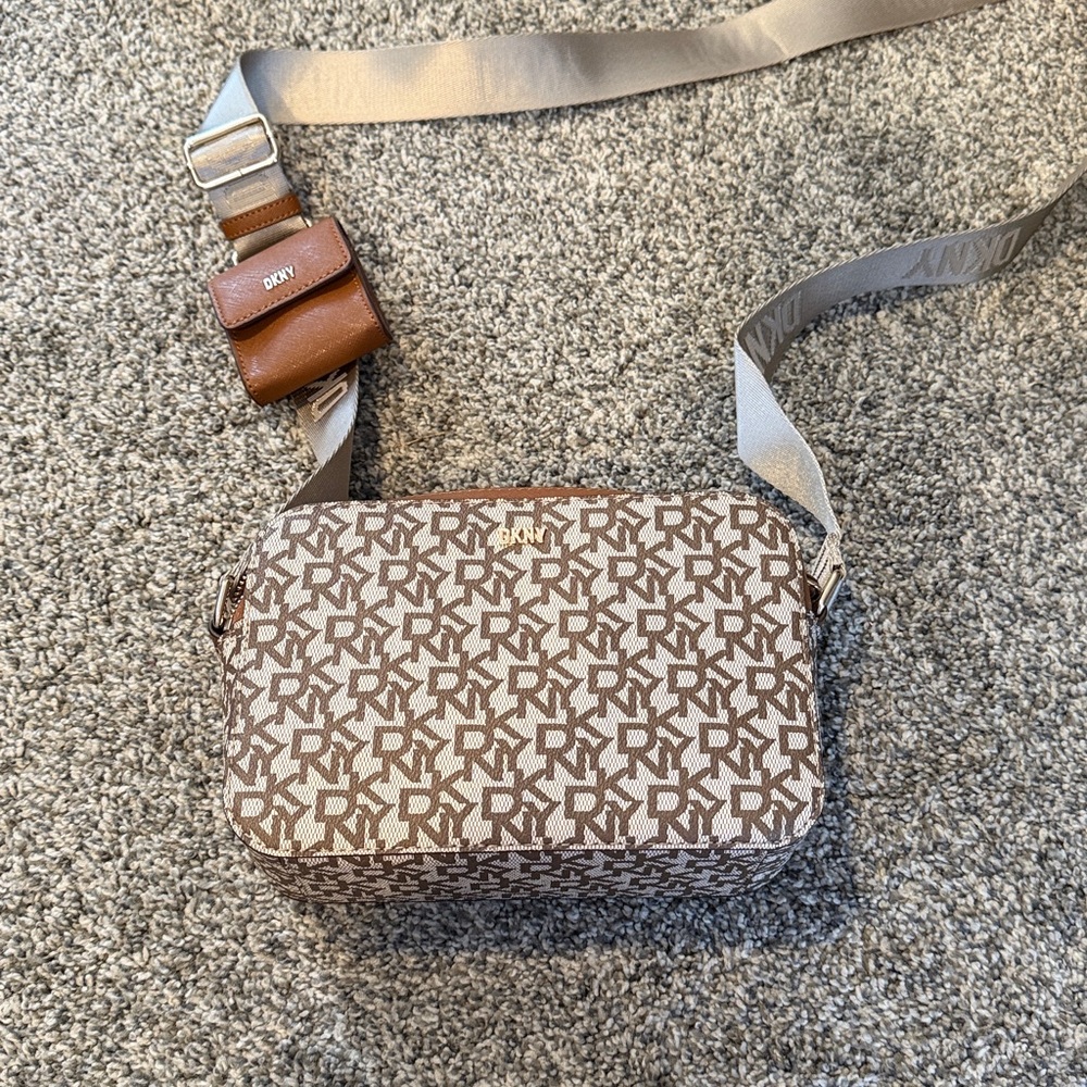 DKNY Brown and Cream Monogram Shoulder Bag - Picture 2 of 7